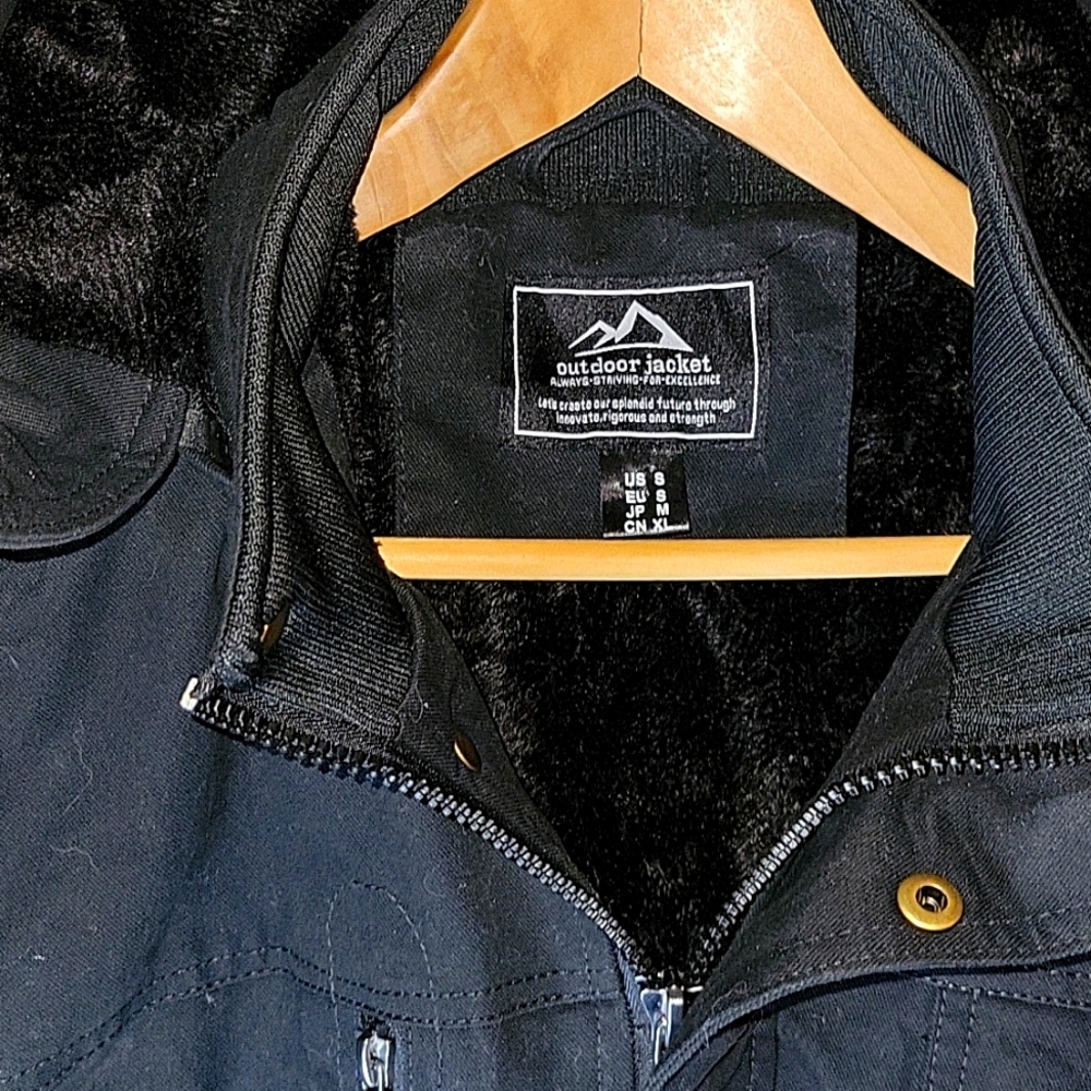 Men's Black Thick Fleece Lined Cargo Military Jacket with Removable Hood, Small - Picture 3 of 3
